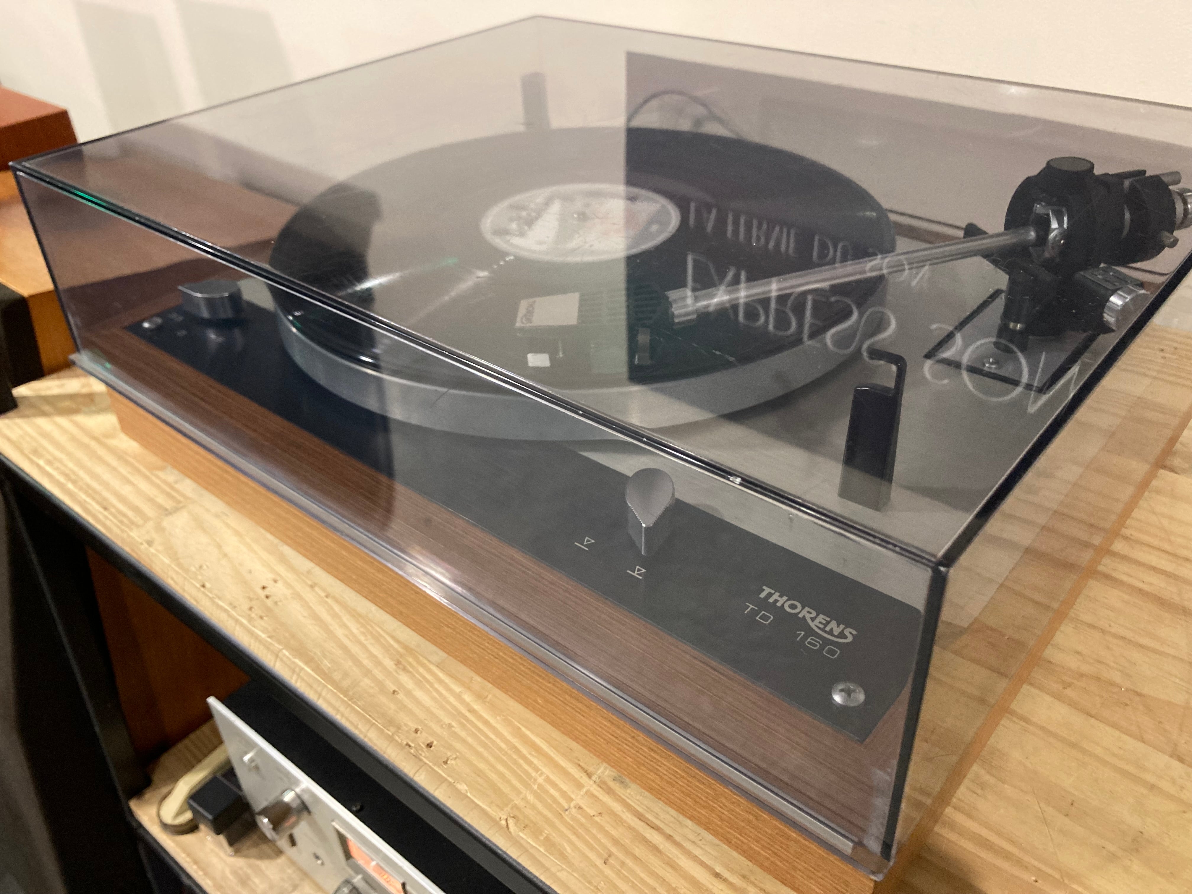 THORENS TD160