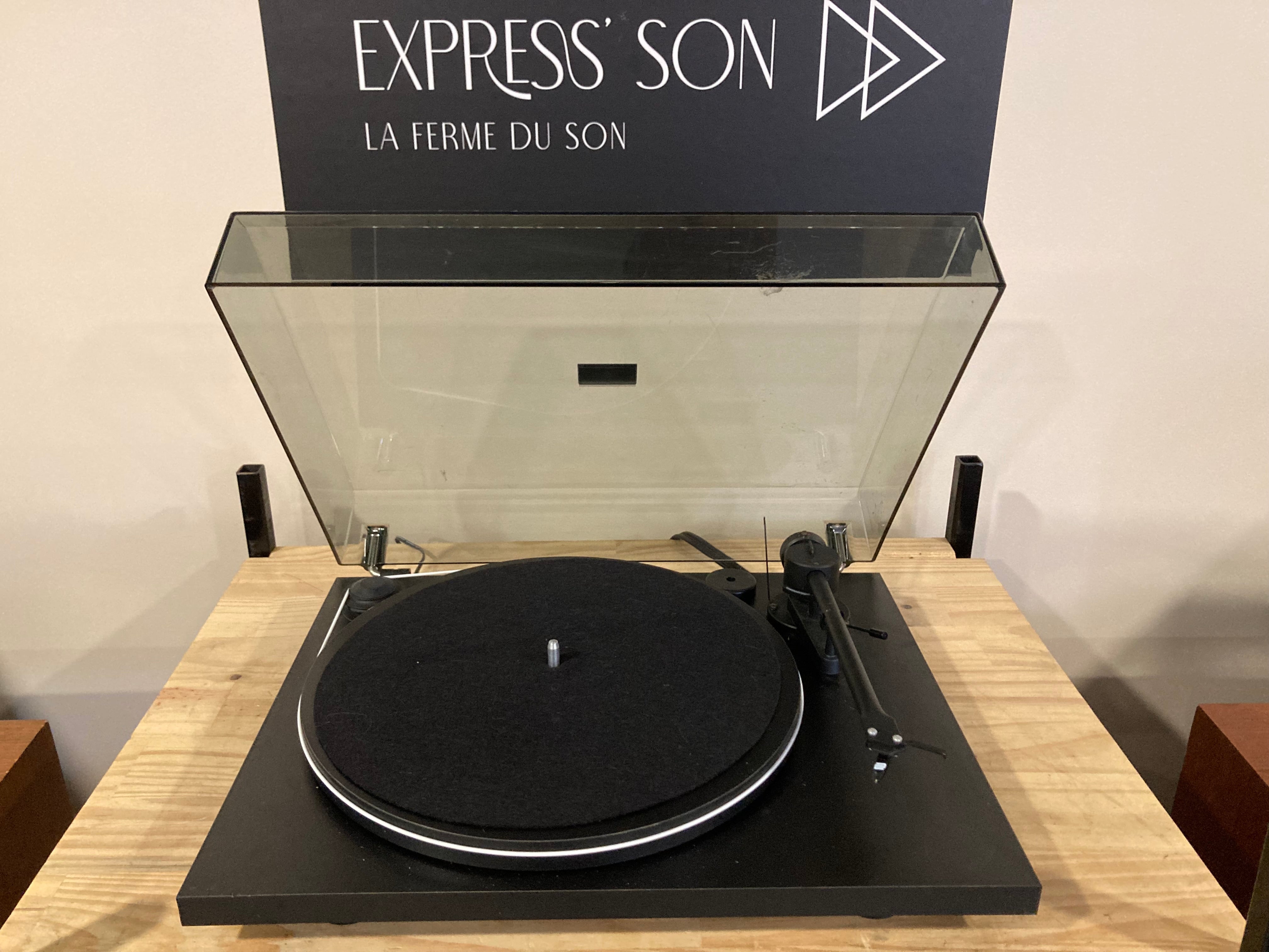 PRO-JECT ESSENTIAL