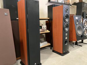 TRIANGLE ZERIUS 902
