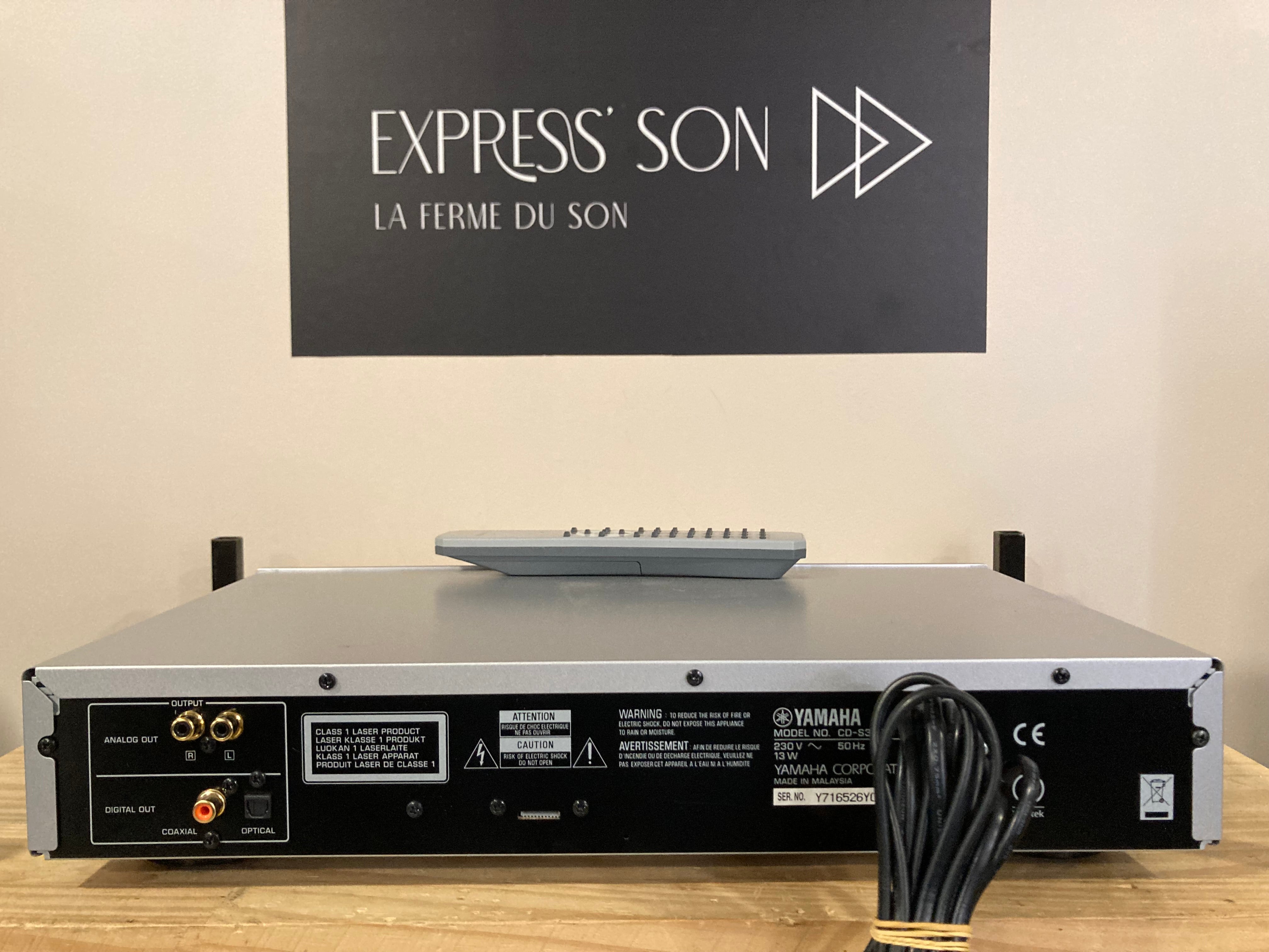 YAMAHA S-300