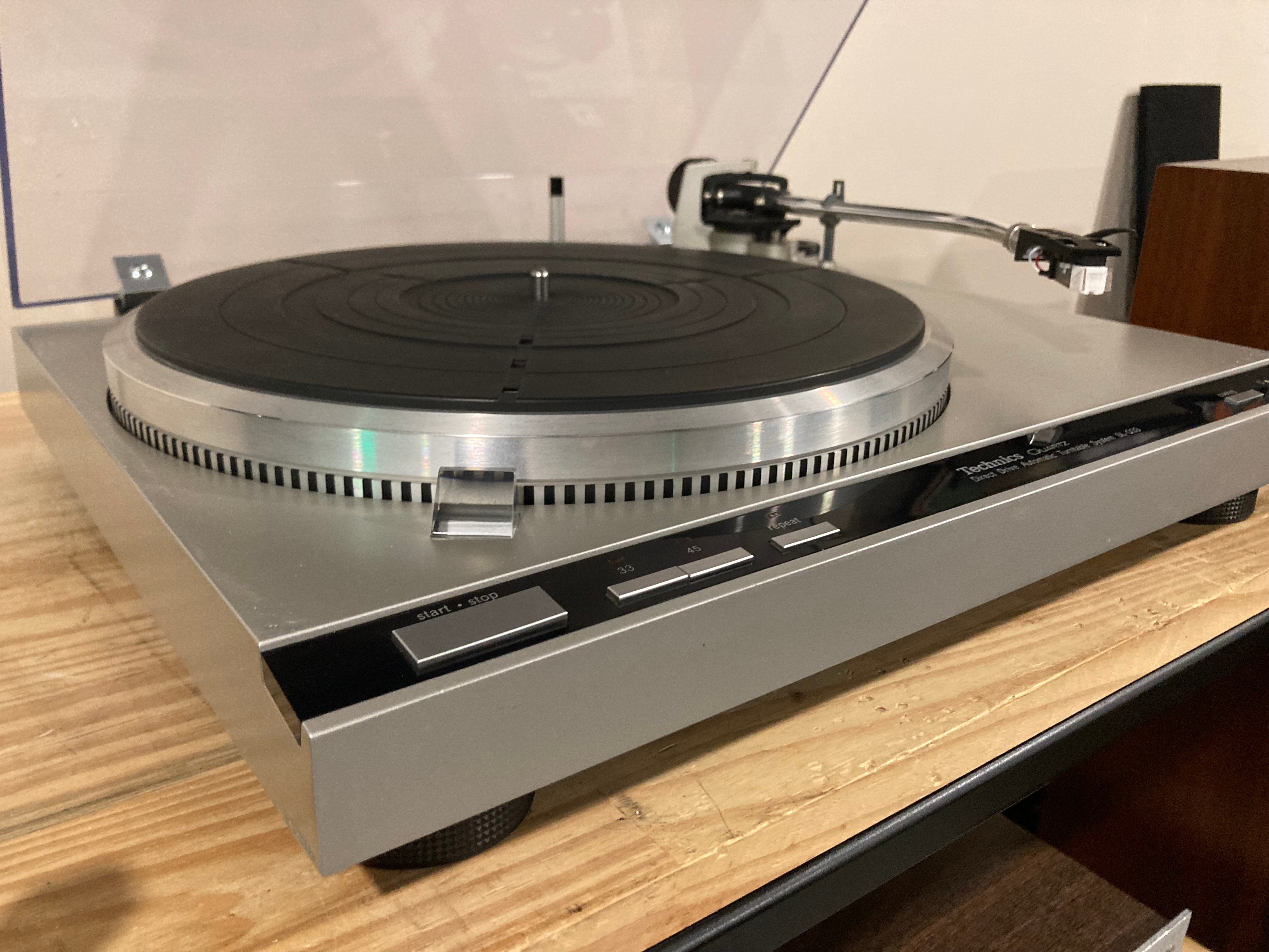 TECHNICS SL-Q33